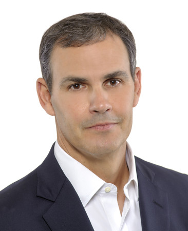 Delio Photo Studio - Business Head Shot Photography in Miami